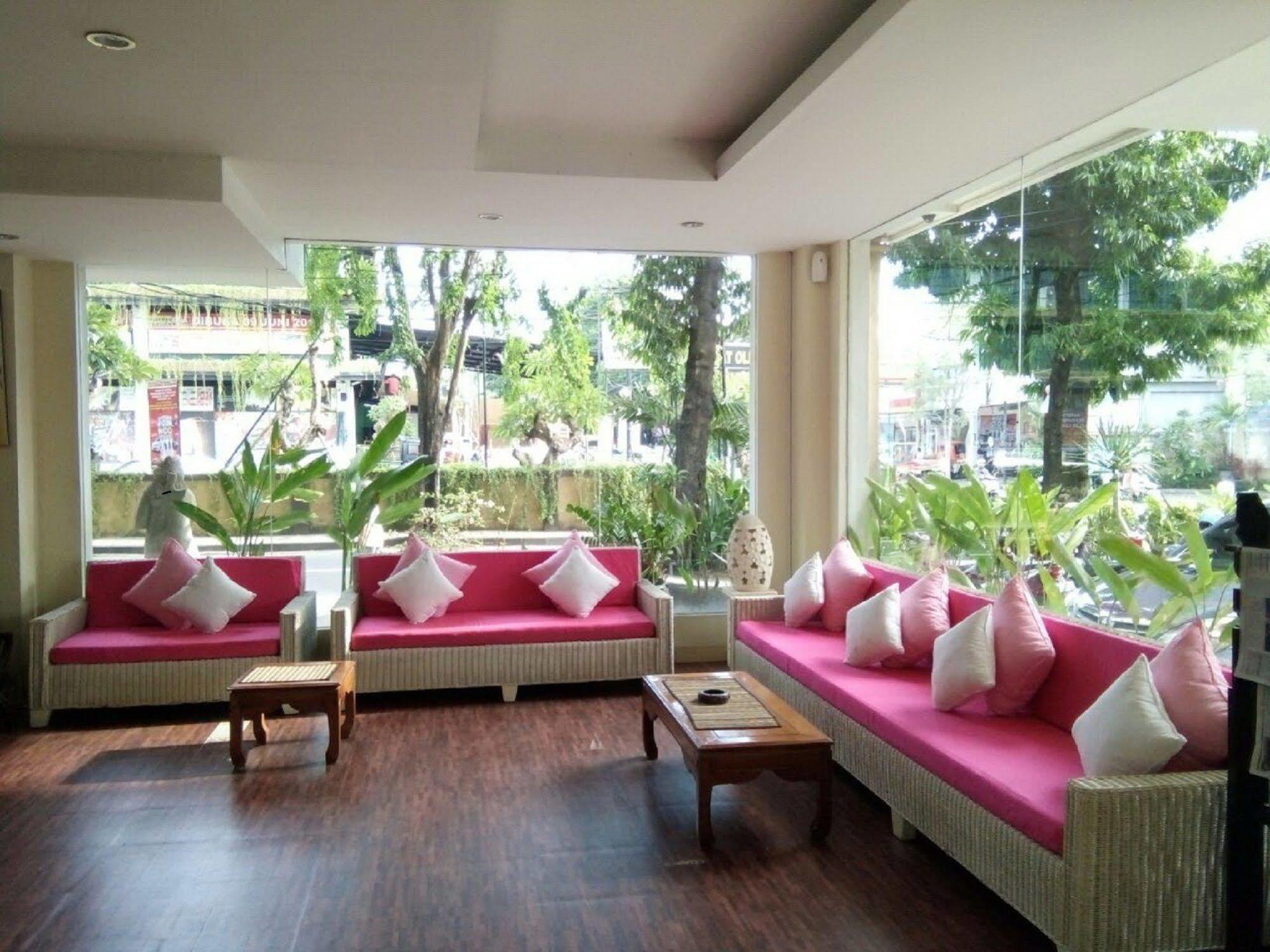 Hotel Reddoorz @ Raya Kuta Kuta Lombok Zewnętrze zdjęcie